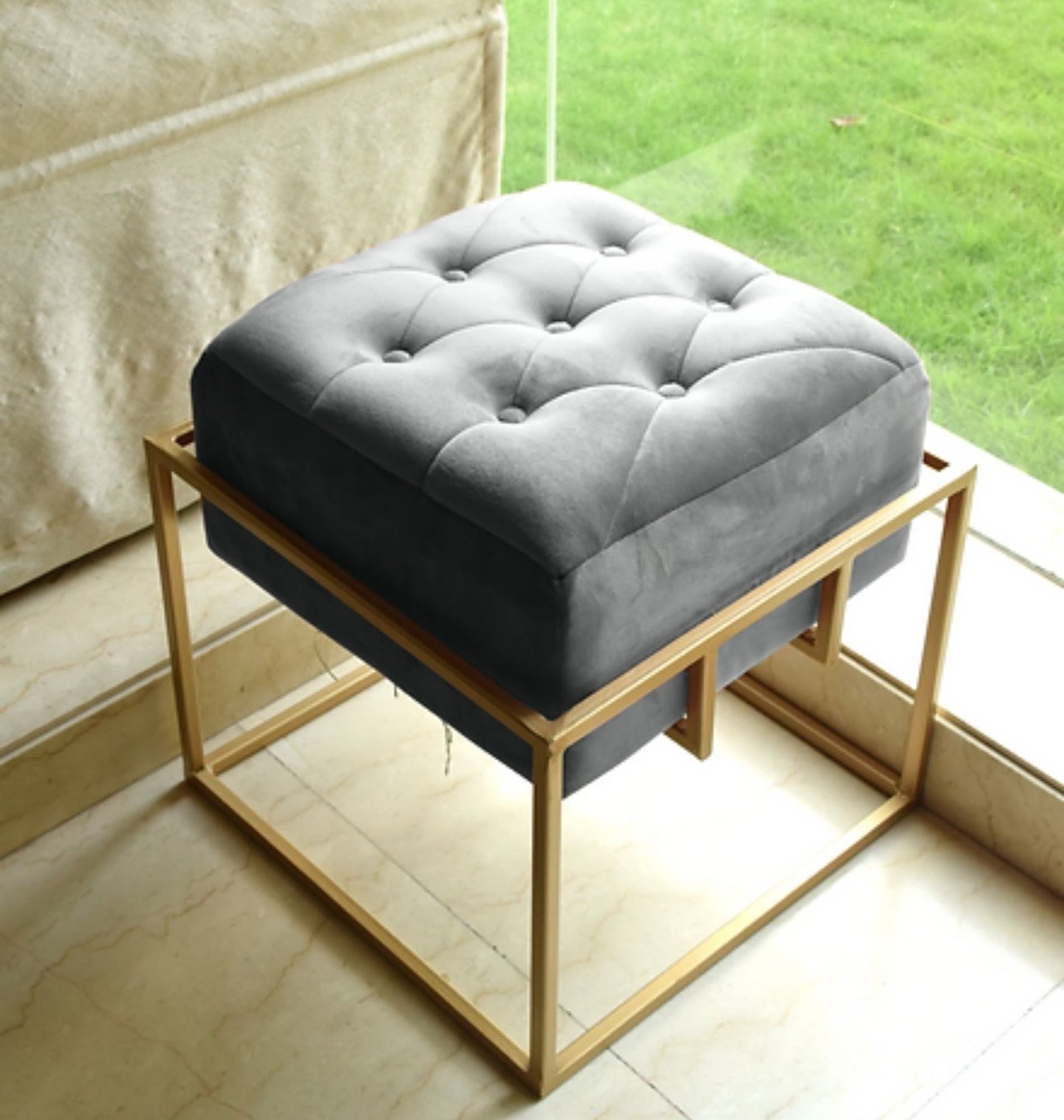 Urban Velvet Stool In Solid Golden Pipe
