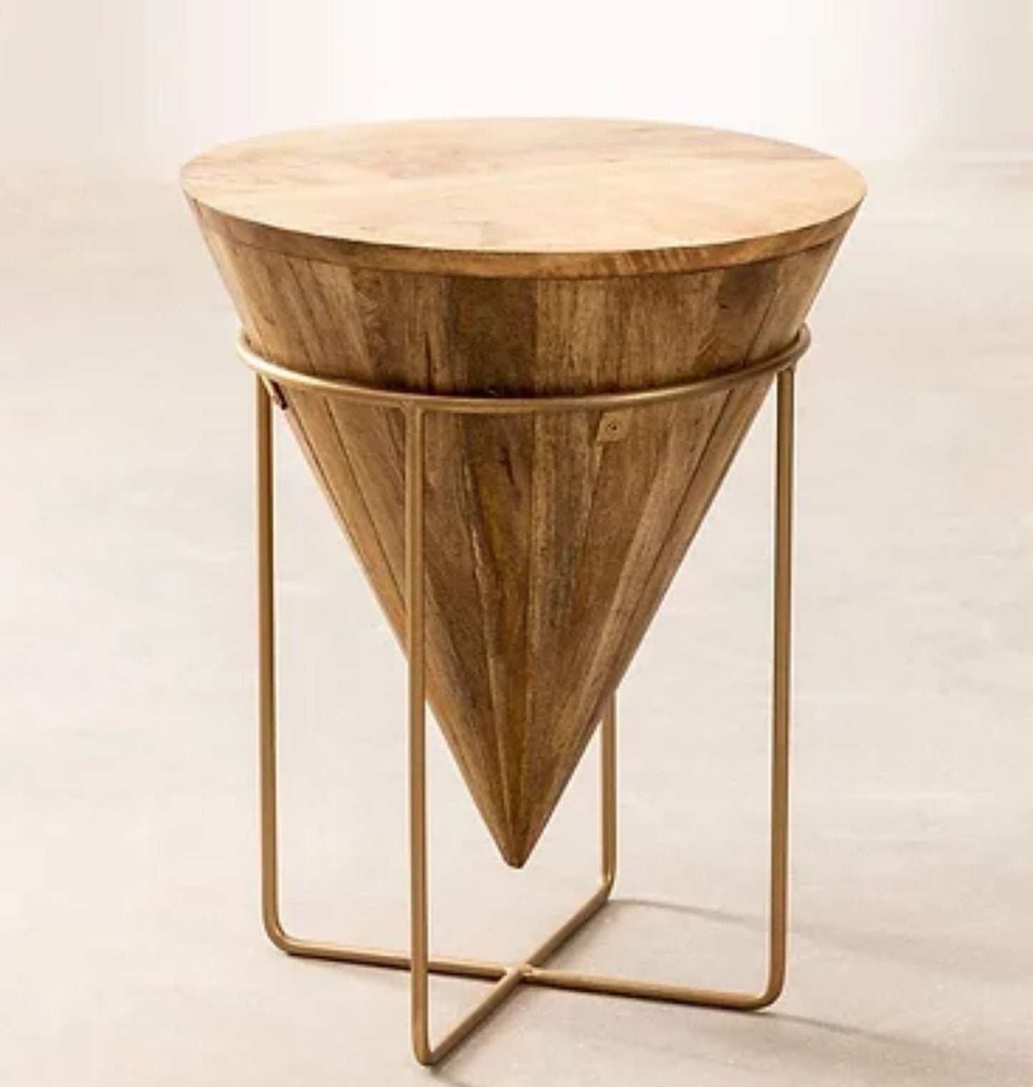 Conical Solid Wood Auxiliary Coffee Table in Pyramid Shape