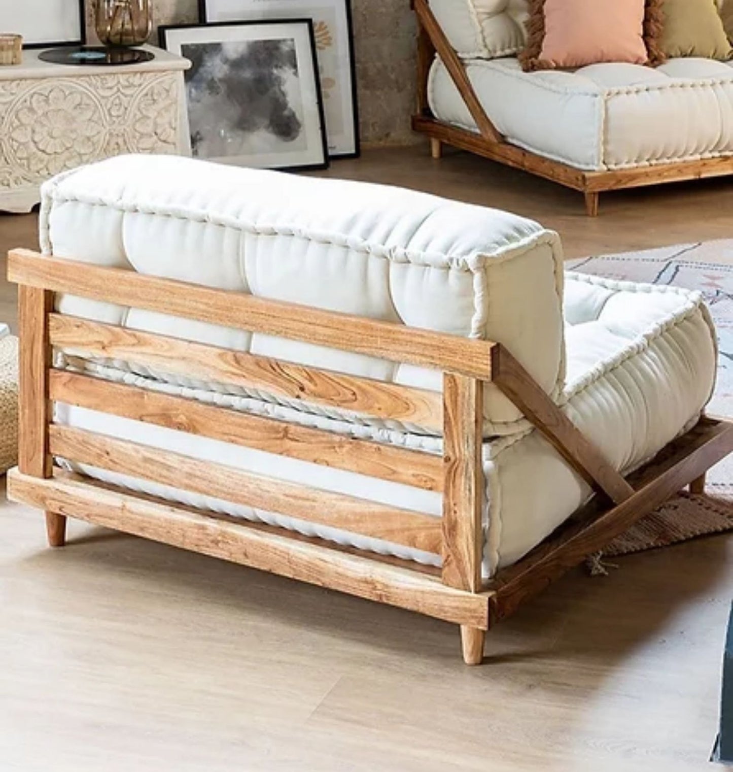 Foldable and Compact Wooden Pallet Sofa In Solid Wood