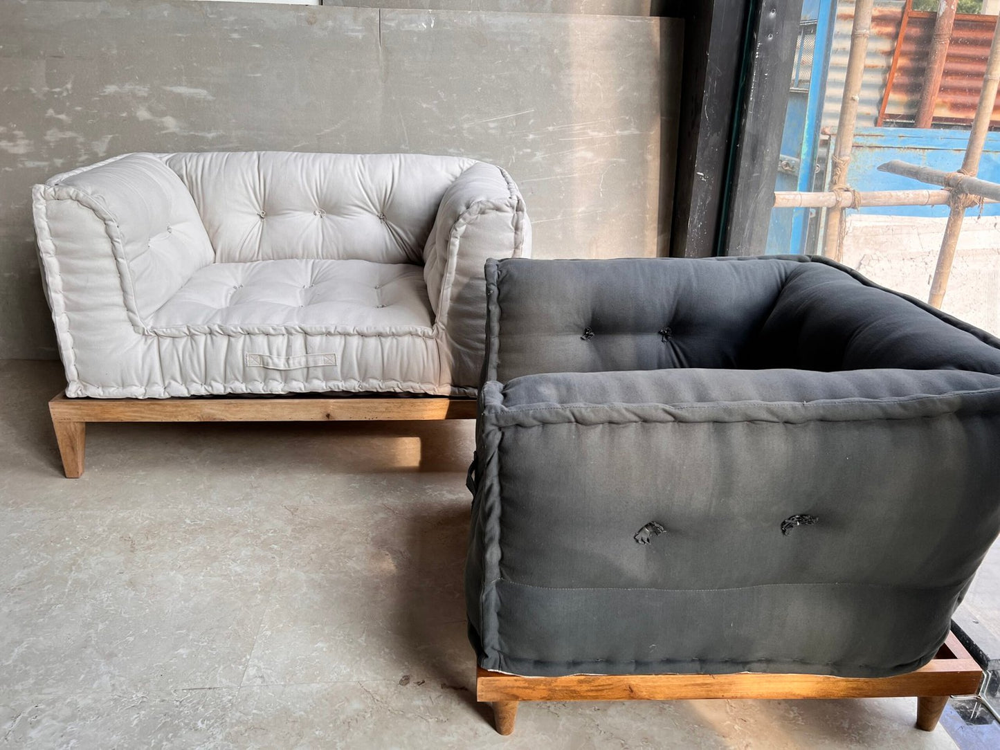 Double Seater Arm Chair Sofa Flexible Design